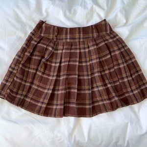 brown plaid pleated skirt